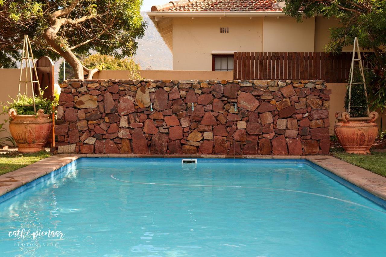 A Tuscan Villa Guest House Fish Hoek Eksteriør bilde